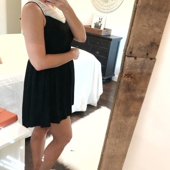 KORI America small boho flowy lace dress - Picture 6 of 10